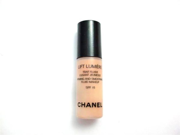 CHANEL LIFT LUMIERE FIRMING AND SMOOTHING FLUID MAKEUP